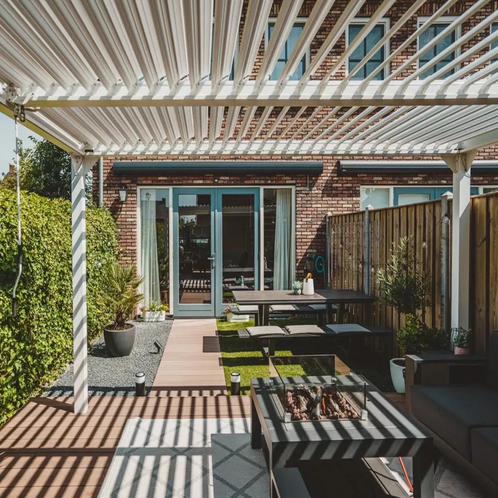 How to Create the Perfect Outdoor Dining Space with a Pergola