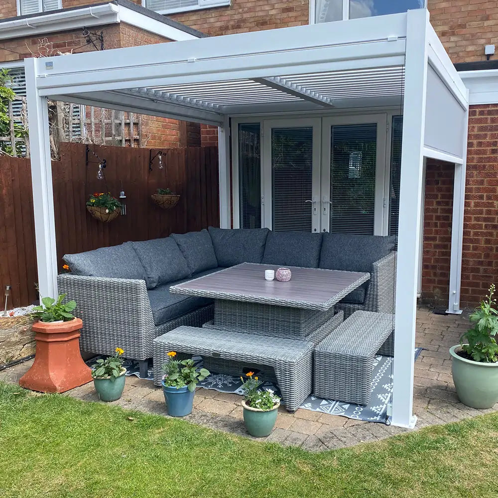 <p>Outstanding quality and customer service. The quality of our Pergola is outstanding and the matte white looks great. The assembly instruction is easy to follow and there is a video to watch also. Great comms throughout; from answering the online chat to ringing us directly</p>