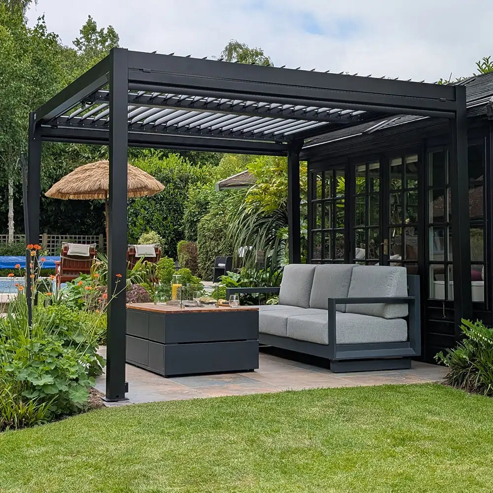 #colour_matte black #size_2.5m x 2.5m